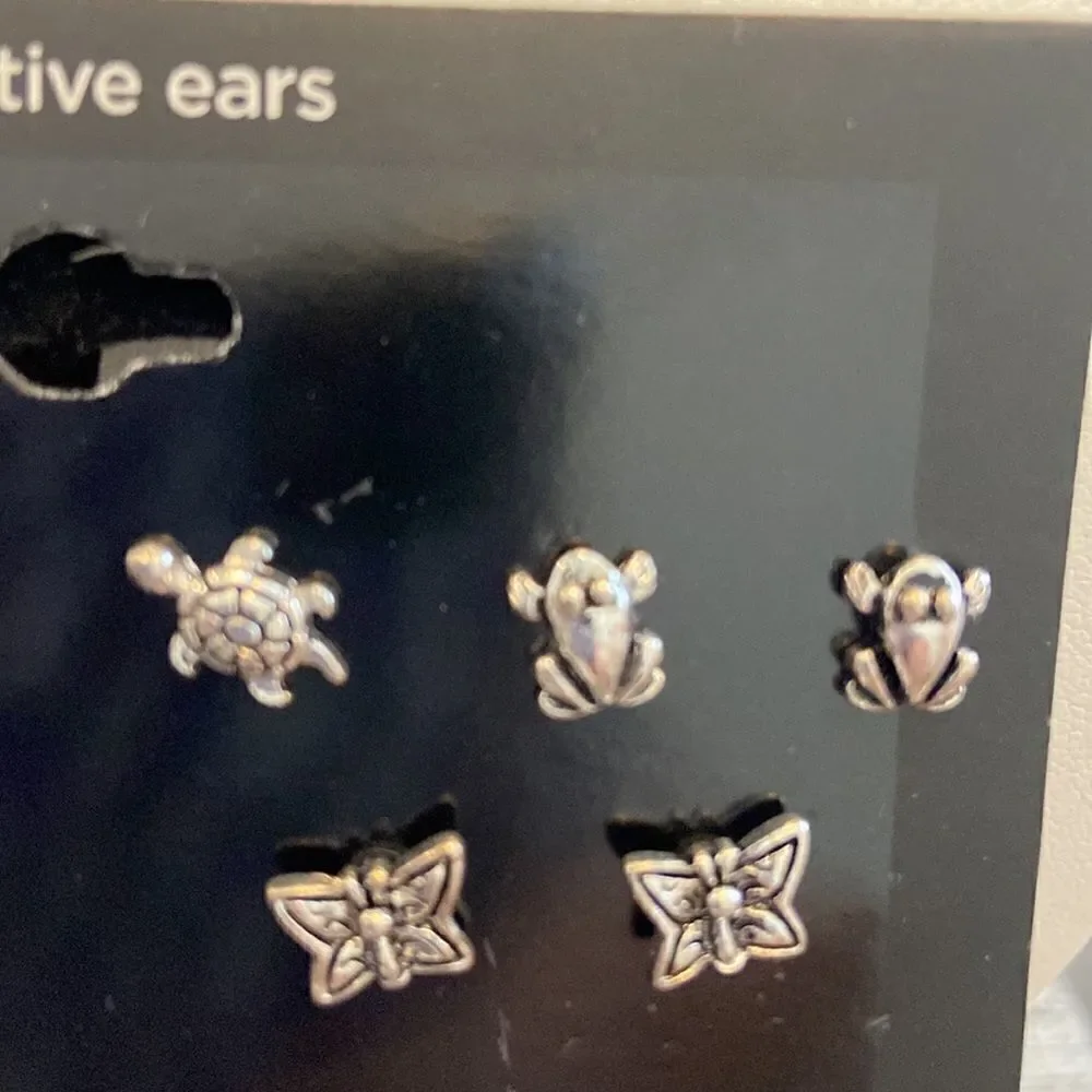 JCP set of 5 earrings small size NWT silver color